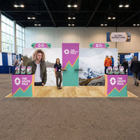 10x20 Trade Show Booth with Curved Media Wall